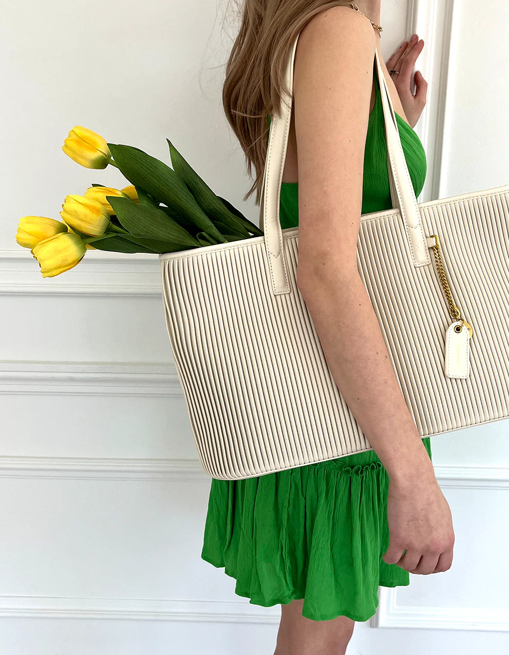 PM SADIE TOTE COCONUTCREAM PLEATED