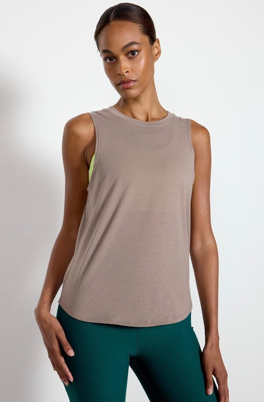 MPG Dynamic Tank Top Taupe